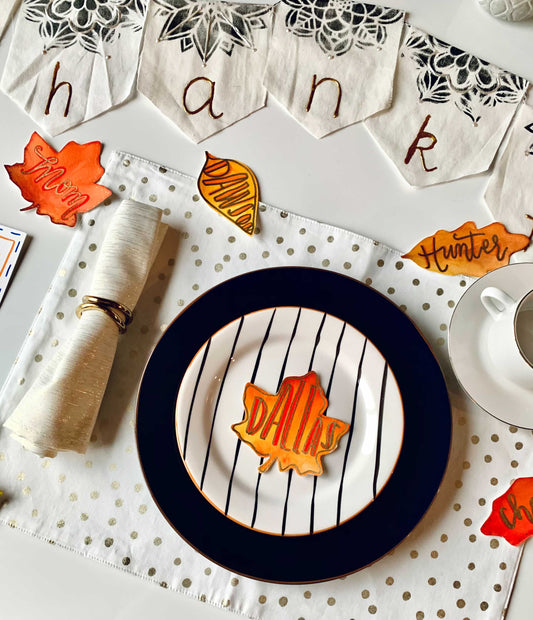 Decorating for Thanksgiving Dinner (let's make a banner!)